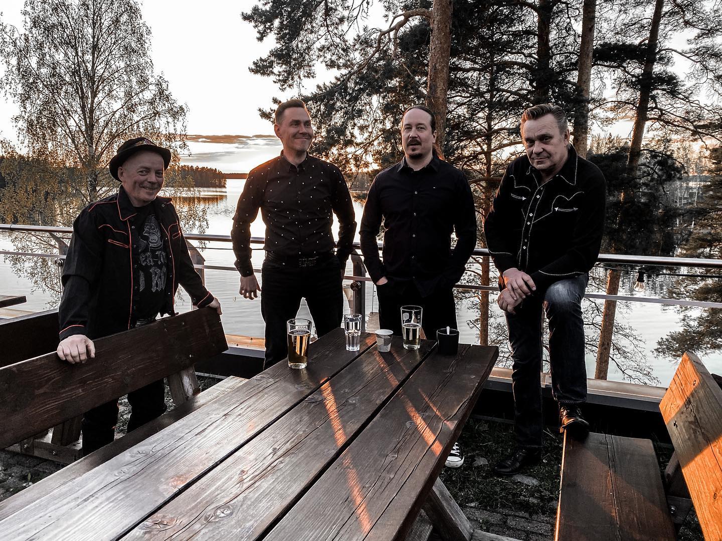 The Pikkujoulut - Saga: No Name Band
